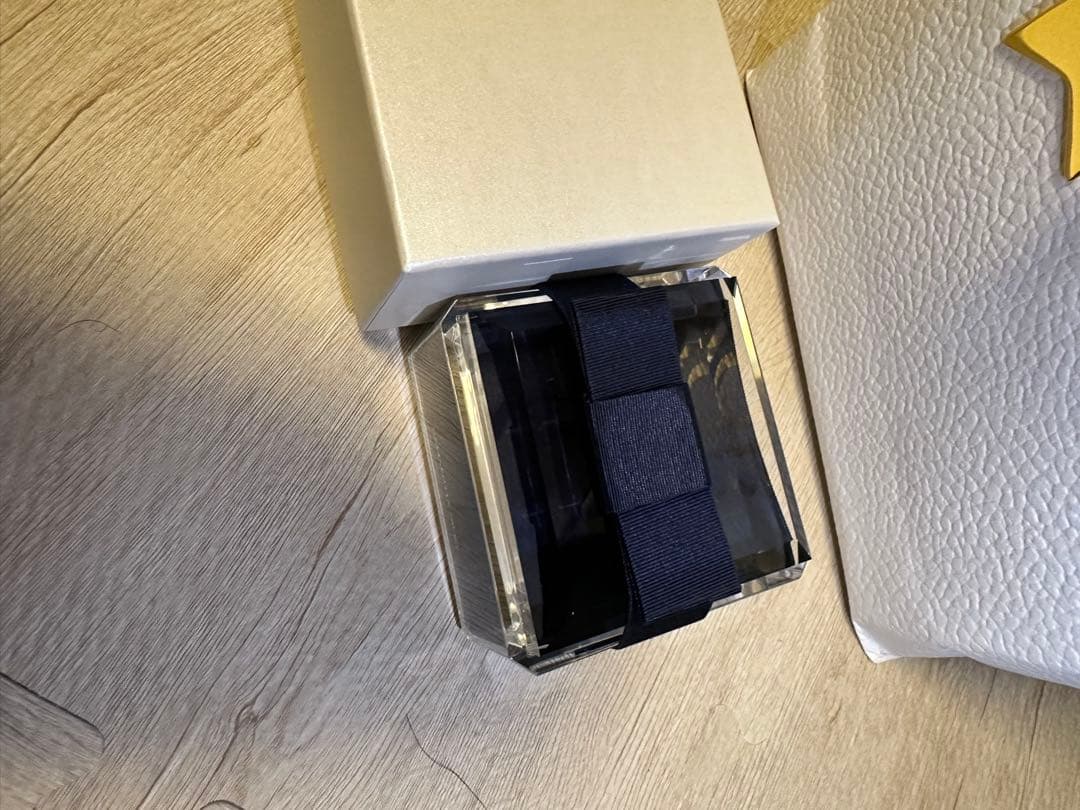 SAMANTHA SILVA 花、蝶のモチーフピアス、ピアスケース付き