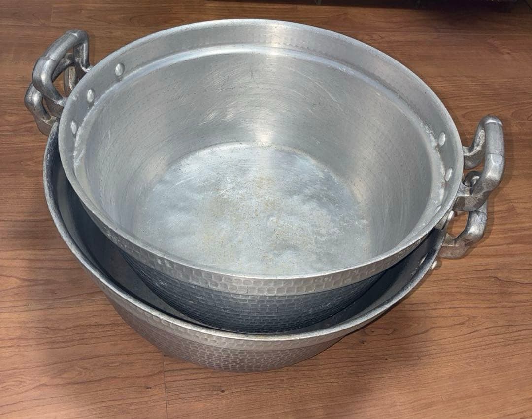 業務用アルミ製両手鍋・大鍋 39cm 42cm 2個