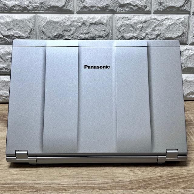 2022《ほぼ未使用級》累積使用1060時間！Panasonic CF-LV1