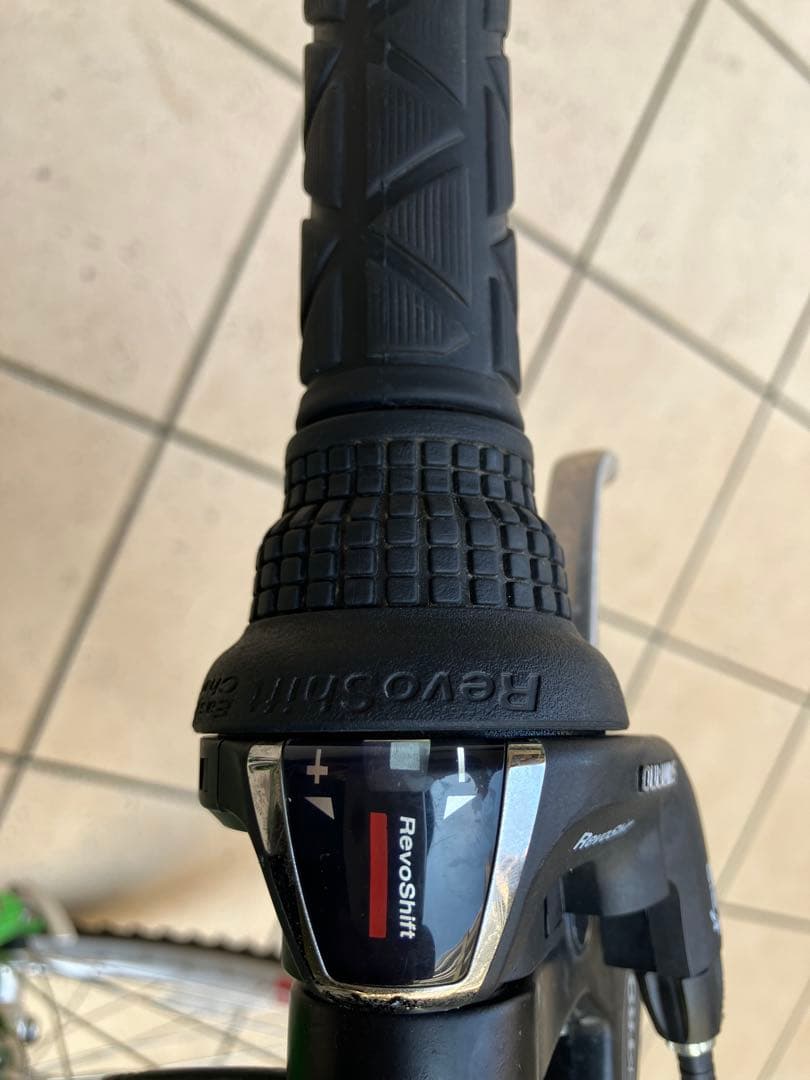 LOUIS GARNIER キッズバイク グリーン22インチ　受け渡し横浜市内