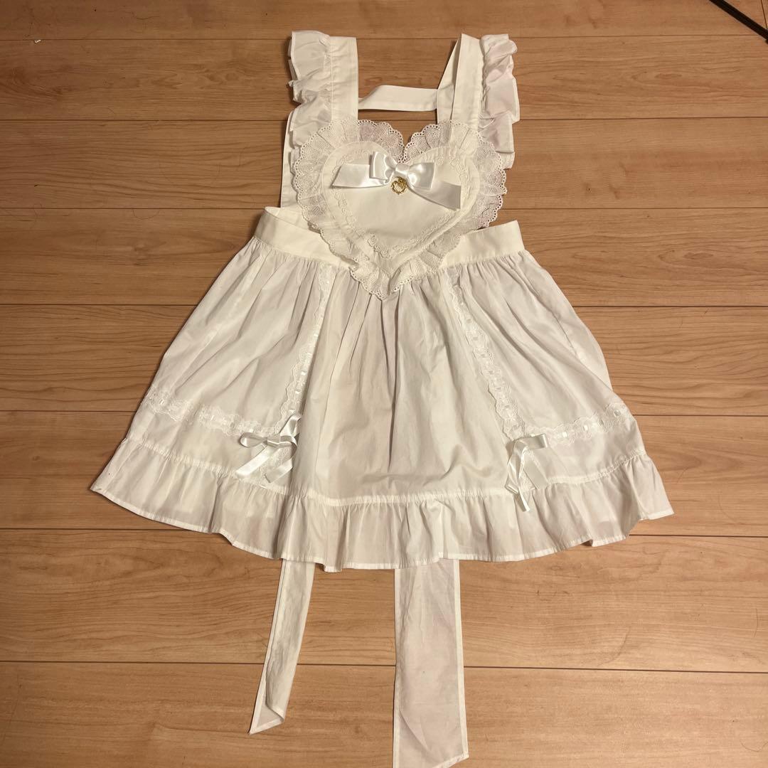 タグ付き未使用BABY ホワイトエプロン ハート型レース装飾
