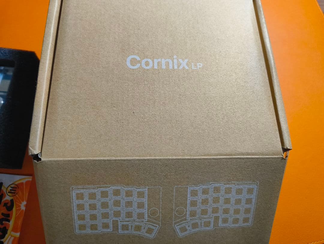 分割型キーボード Cornix lp