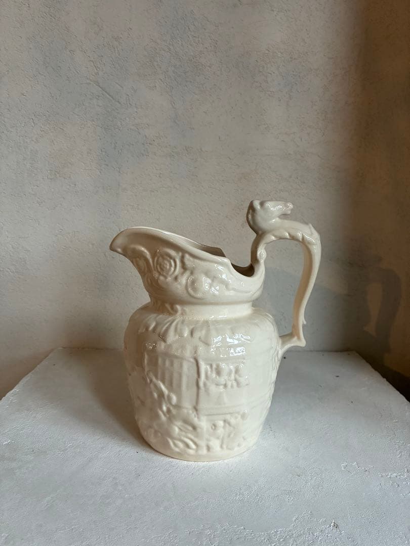 英国アーサーウッド社アンティーク水差し