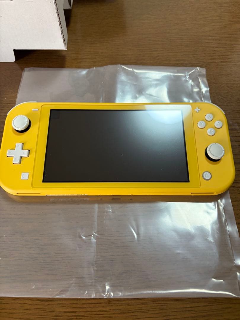 Nintendo Switch Lite yellow イエロー　本体