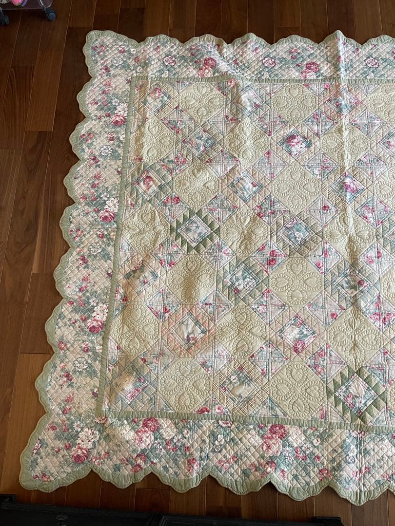 花柄キルティング大判キルト