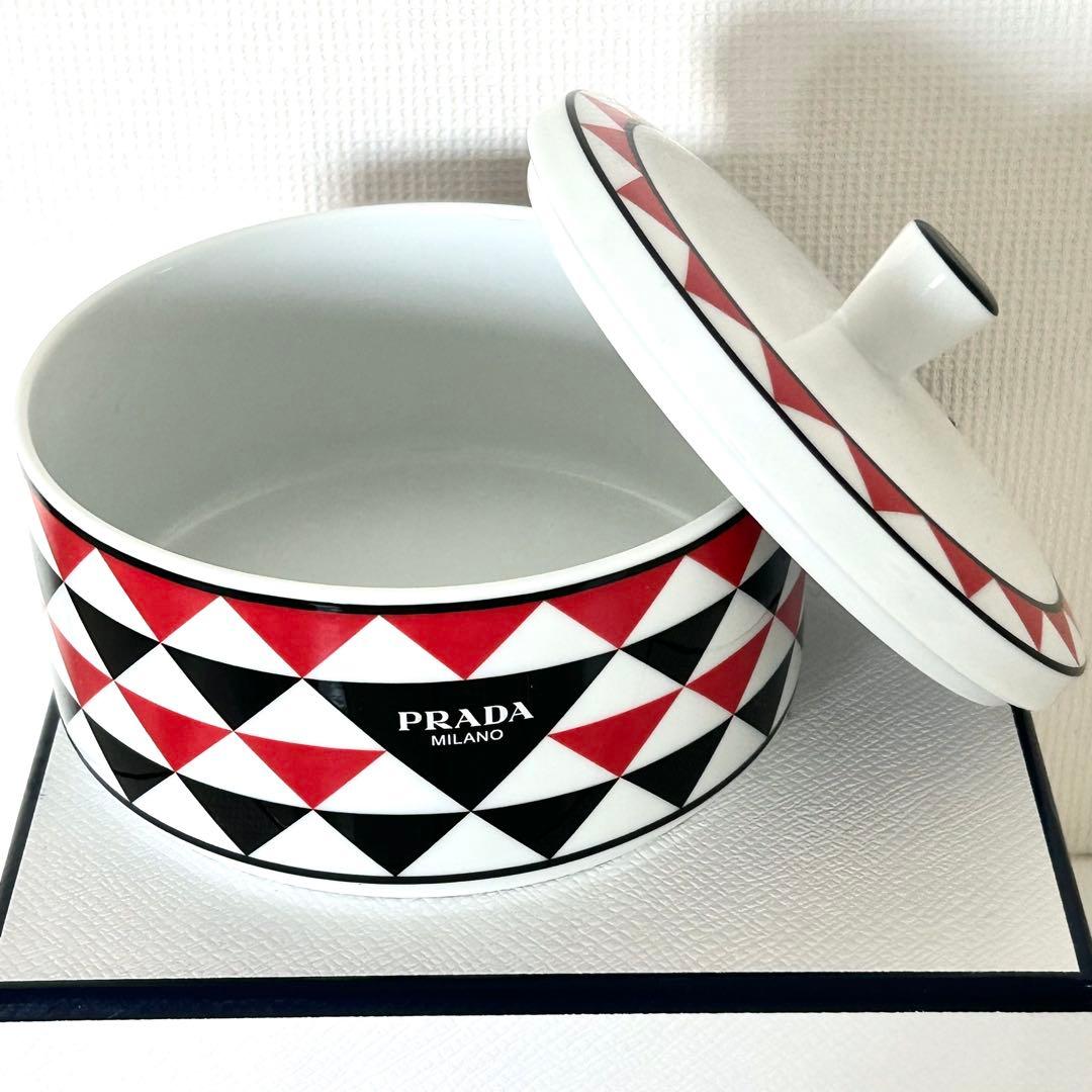 新品未使用品♪PRADA♪ジュエリーボックス♪ポーセリン♪箱付