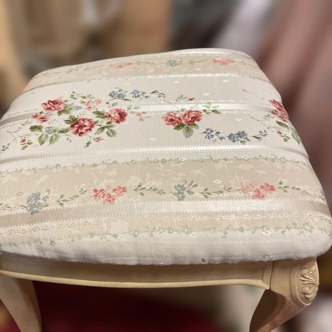 Chi　ロココ調椅子　彫刻装飾　バラ布座面 ヨーロピアン　アンティーク椅子