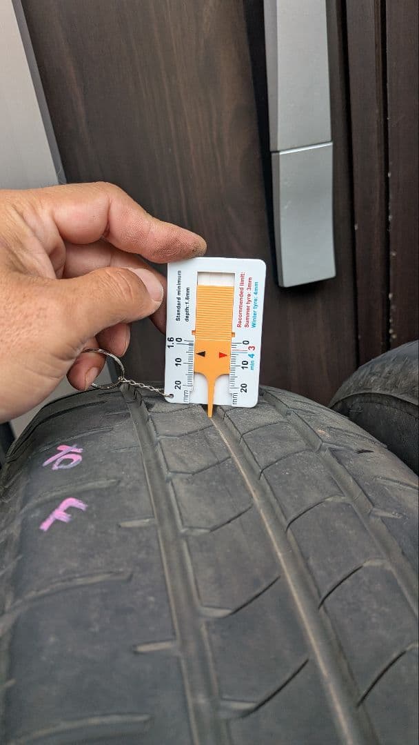 セレナ他 ブリジストン NEWNO 195/65 R15 タイヤ 4本