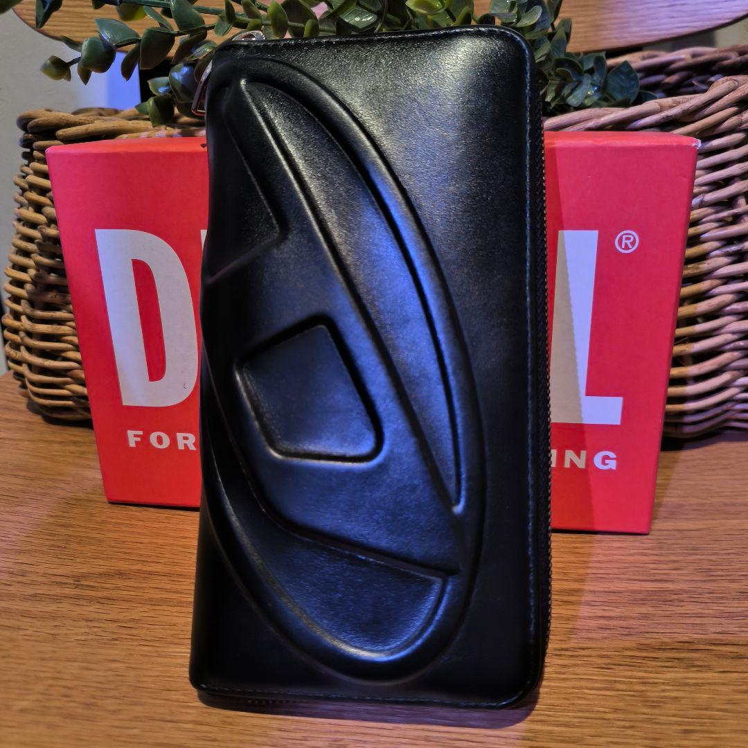 DIESEL　ディーゼル　レザー　エンボスロゴ　長財布