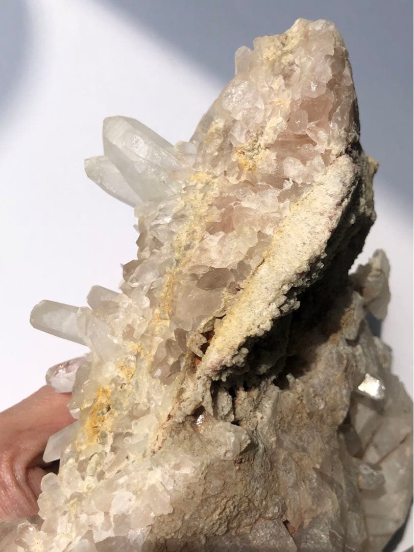 1.6キロ　マニカラン　水晶　クラスター