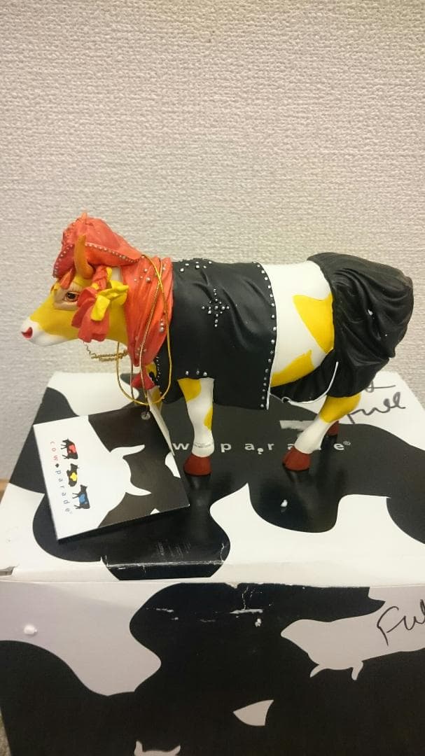 9 CowParade【カウパレード】牛置物  Cow Girl