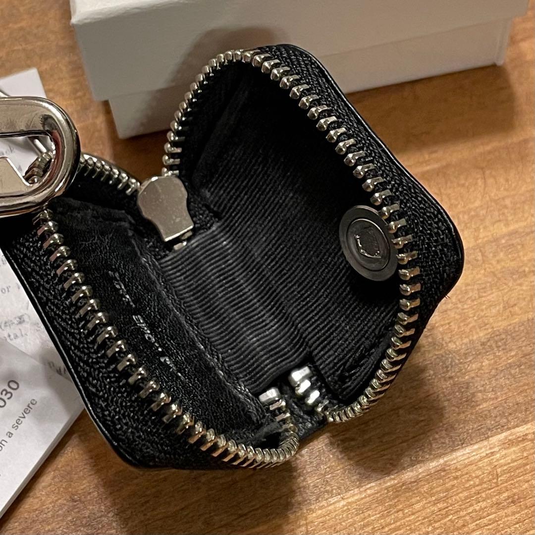 世界最小級のレザーウォレットチャーム　ブラックレザーケース チェーン付き