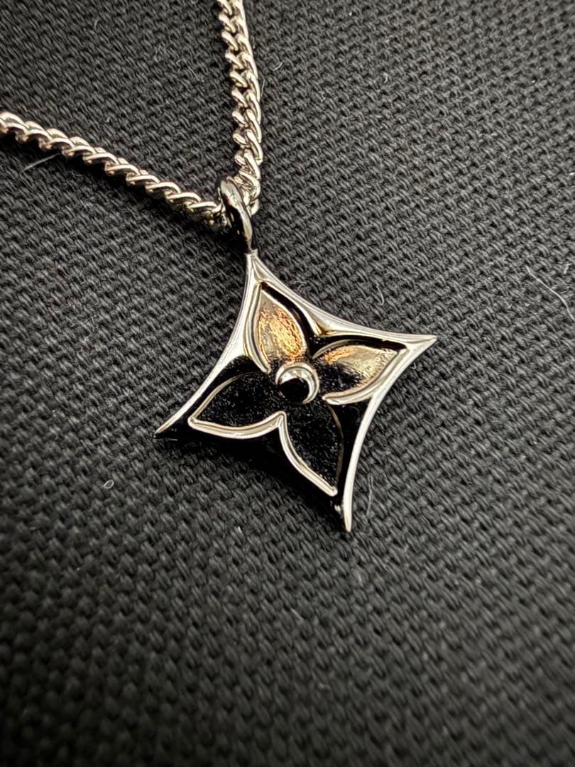 LOUIS VUITTON ルイ・ヴィトン ペンダント・LV インスティンクト