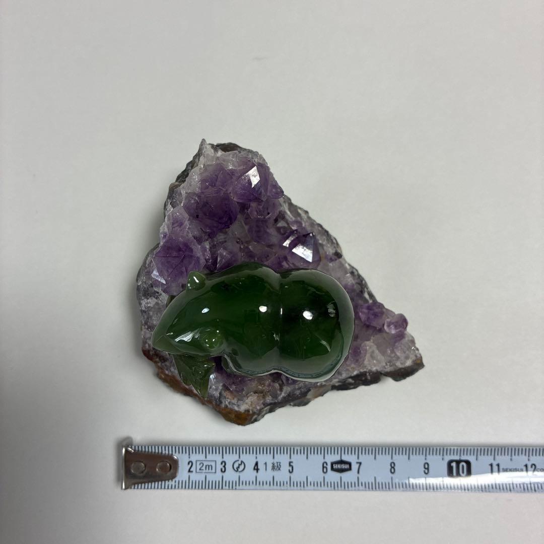 翡翠 クマの置物 アメジスト台座付き