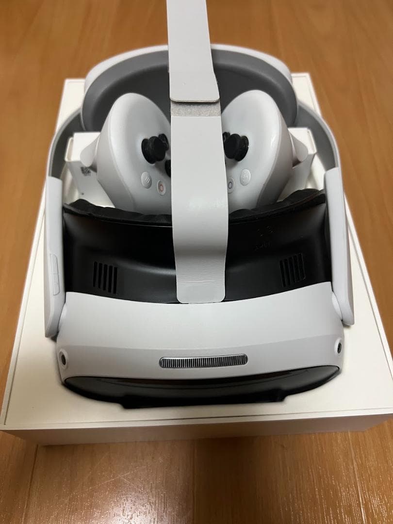 PICO 4 Ultra VR ＋ Motion Tracker 5点セット