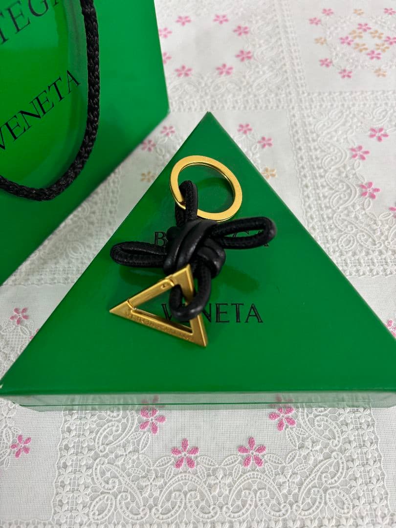 男女兼用 Bottega Veneta ブラック レザー キーホルダー