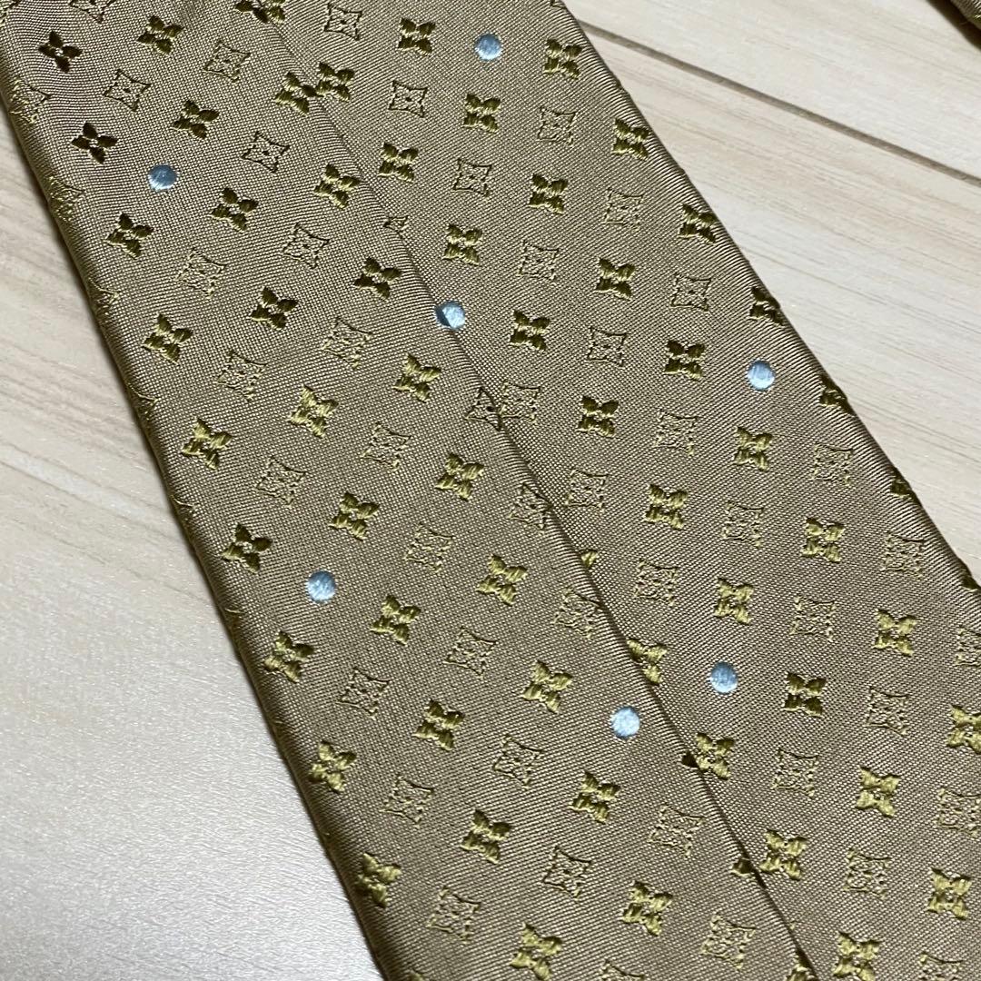 【美品】　ルイヴィトン　モノグラム総柄ネクタイ　シルク100%シャンパンゴールド