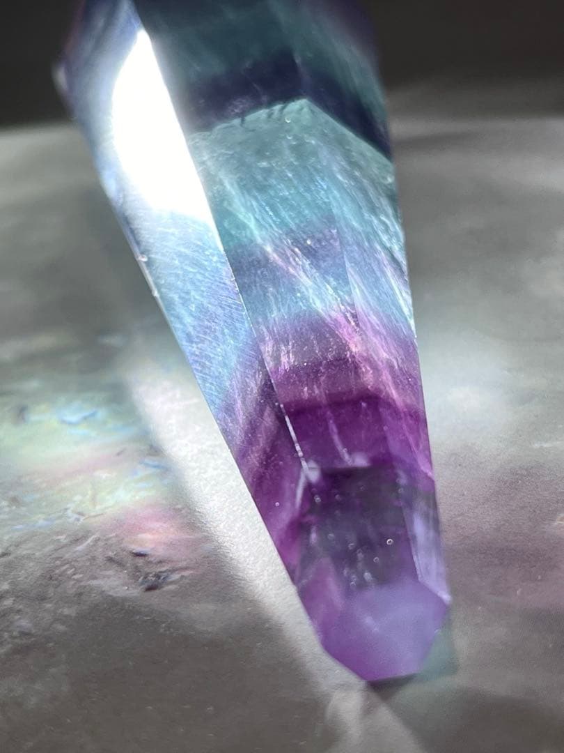 マルチカラー✿*:・キャンディフローライト　蛍石　ラフストーン　原石　ポイント