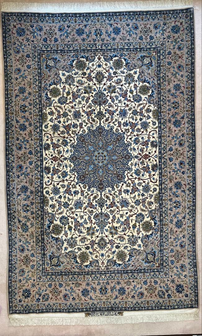 ペルシア絨毯イスファハン産（コルダザード工房）サイズ約232x148cm