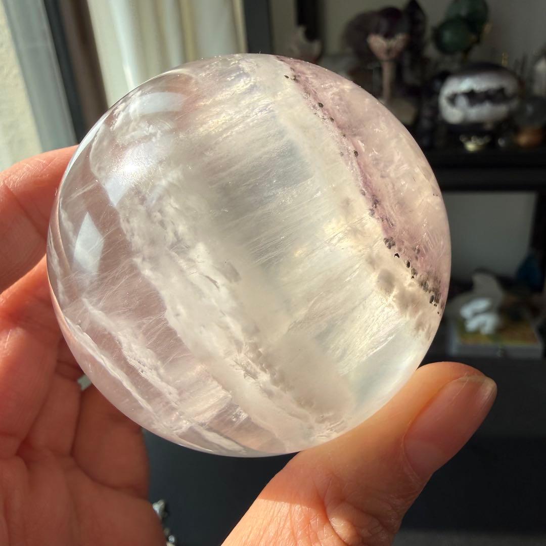 【masa様確認専用】天然石パイライト共生フローライトスフィアNO.021114