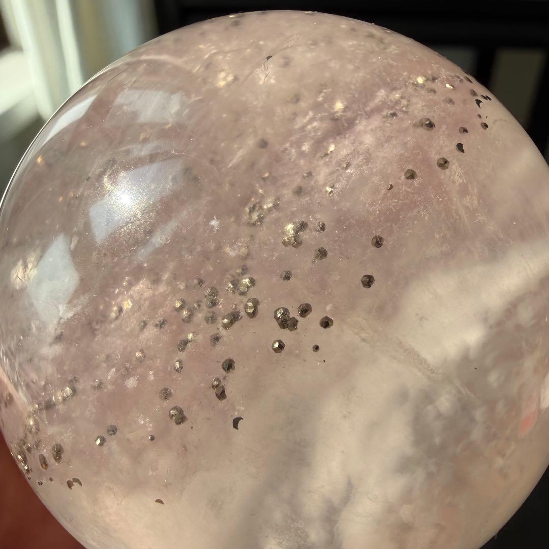 【masa様確認専用】天然石パイライト共生フローライトスフィアNO.021114