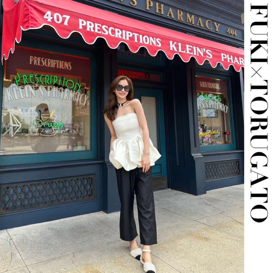 TORUGATO チューブトップペプラムトップス