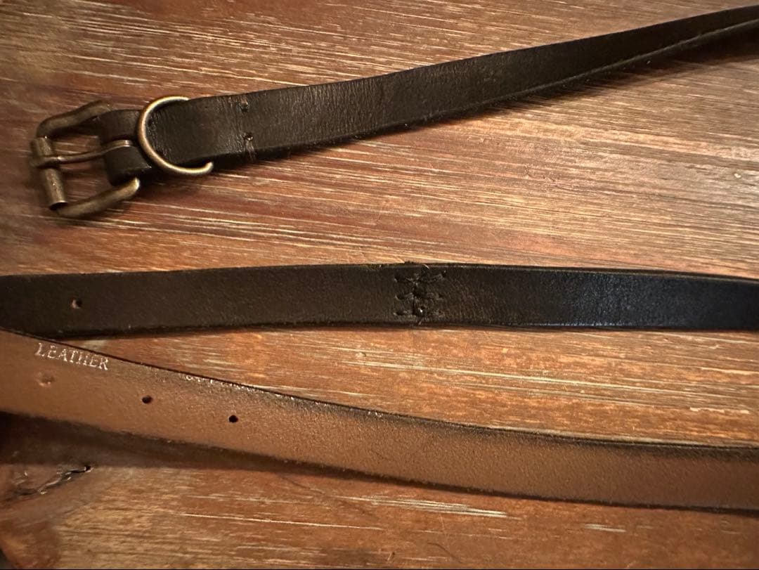 優*様 ビンテージ 茶芯レザー スタッズ ナロー ベルト ブラック