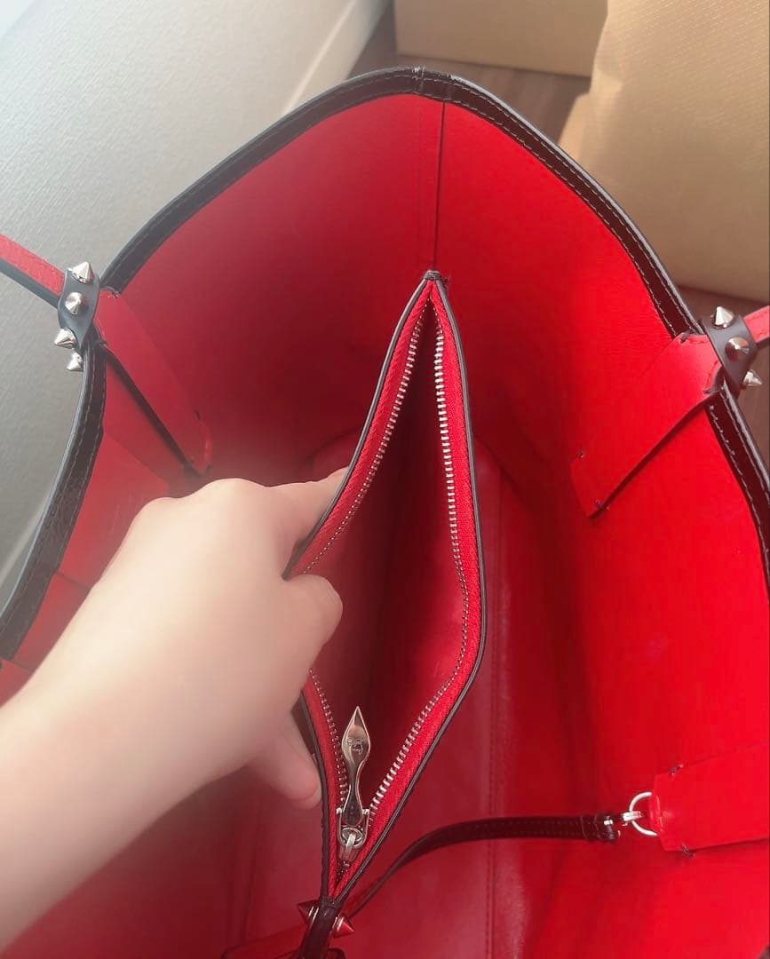 クリスチャンルブタン エナメル トートバッグ