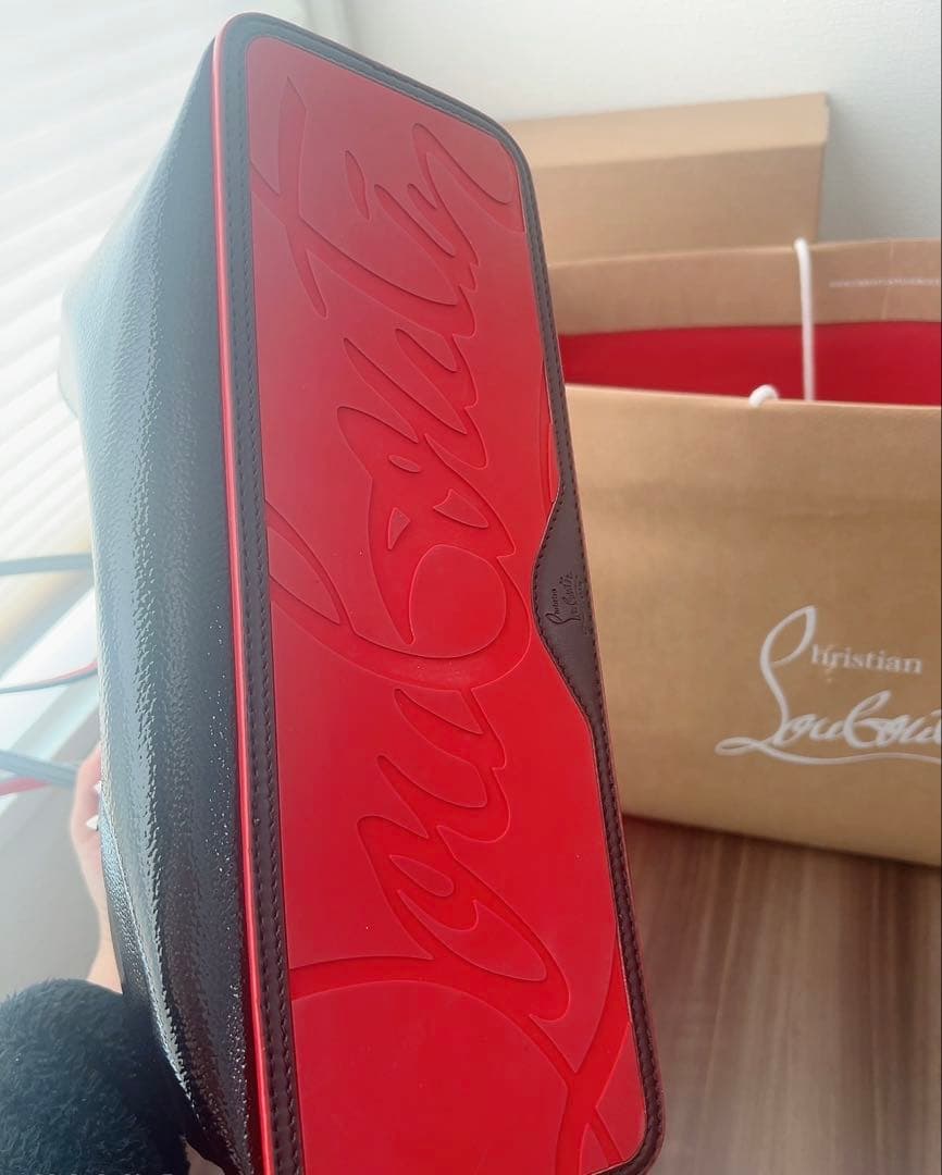 クリスチャンルブタン エナメル トートバッグ