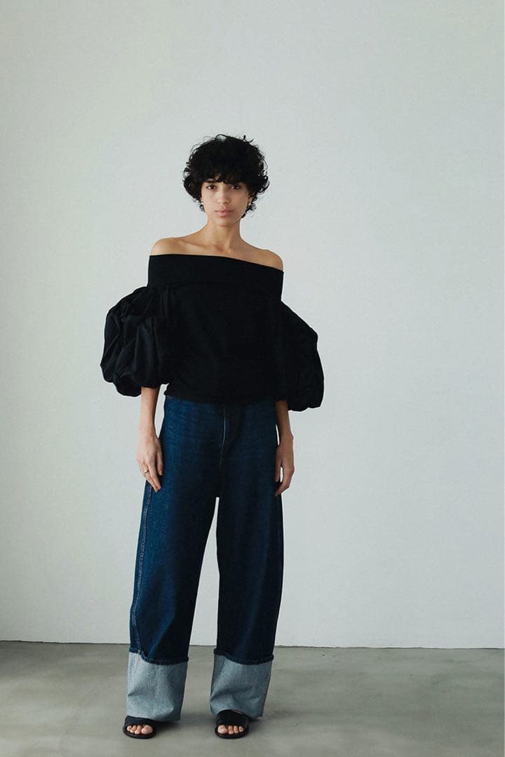 【未使用】HER. オフショルダーボリュームスリーブカットトップス black