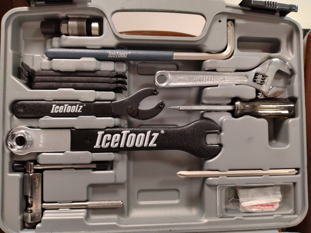 IceToolz 自転車用工具セット