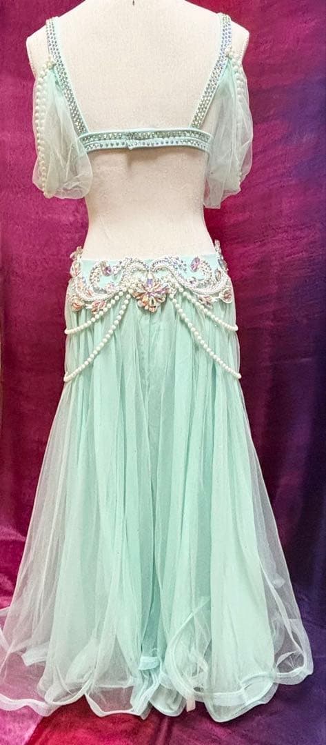 【新品】ベリーダンス衣装B ミントグリーン キラキラ パール オリエンタル M