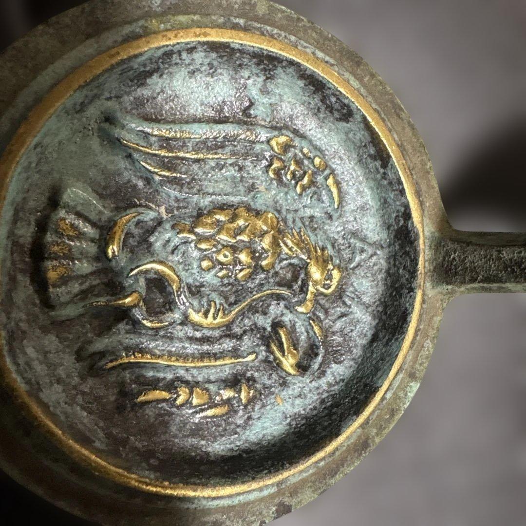 灰皿入れだと思います。 古い品物だと思います。