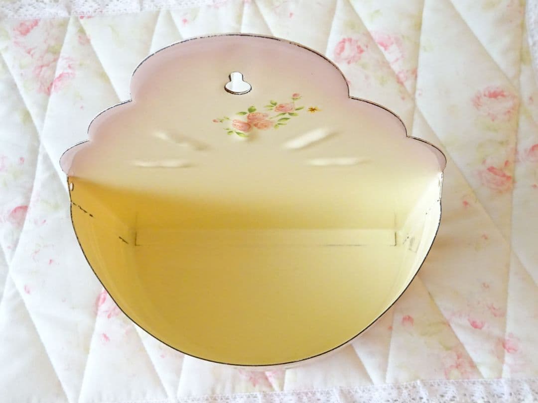 イマン　ポーレット　セル缶　マニーローズ
