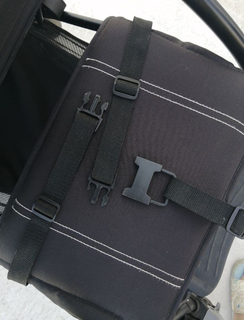 nebioアミティエ　折りたたみ式2人乗りベビーカー