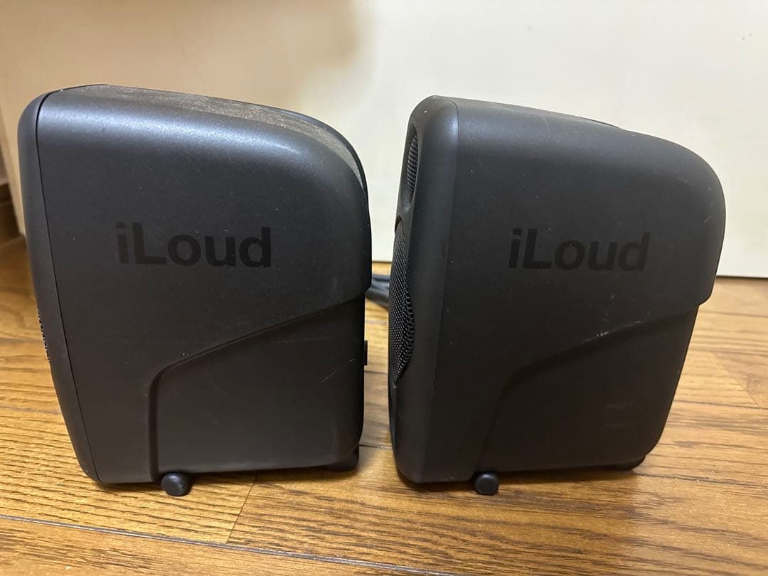 iLoud アクティブスピーカー