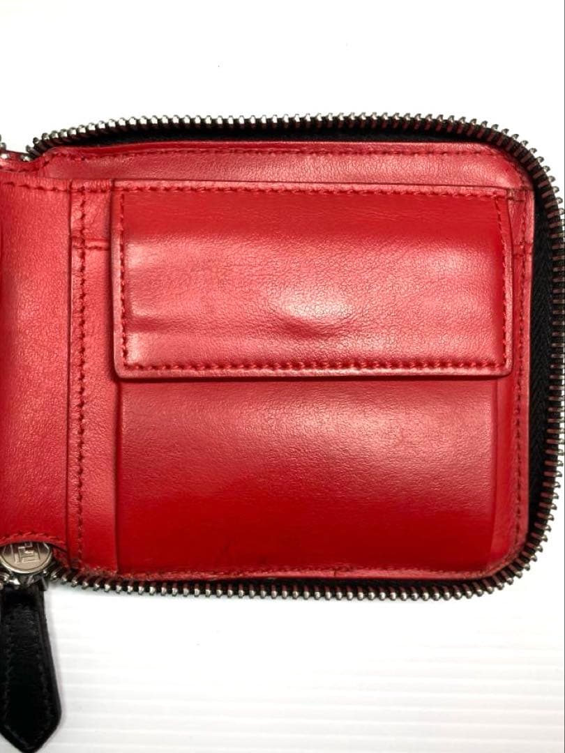 フェンディ　モンスター　バグズ アイ　レザー　ラウンドファスナー　二つ折り財布