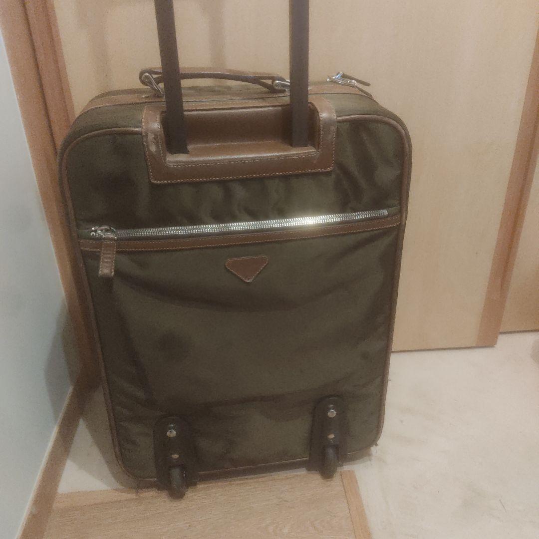 PRADA オリーブ色 ナイロンキャリーケース