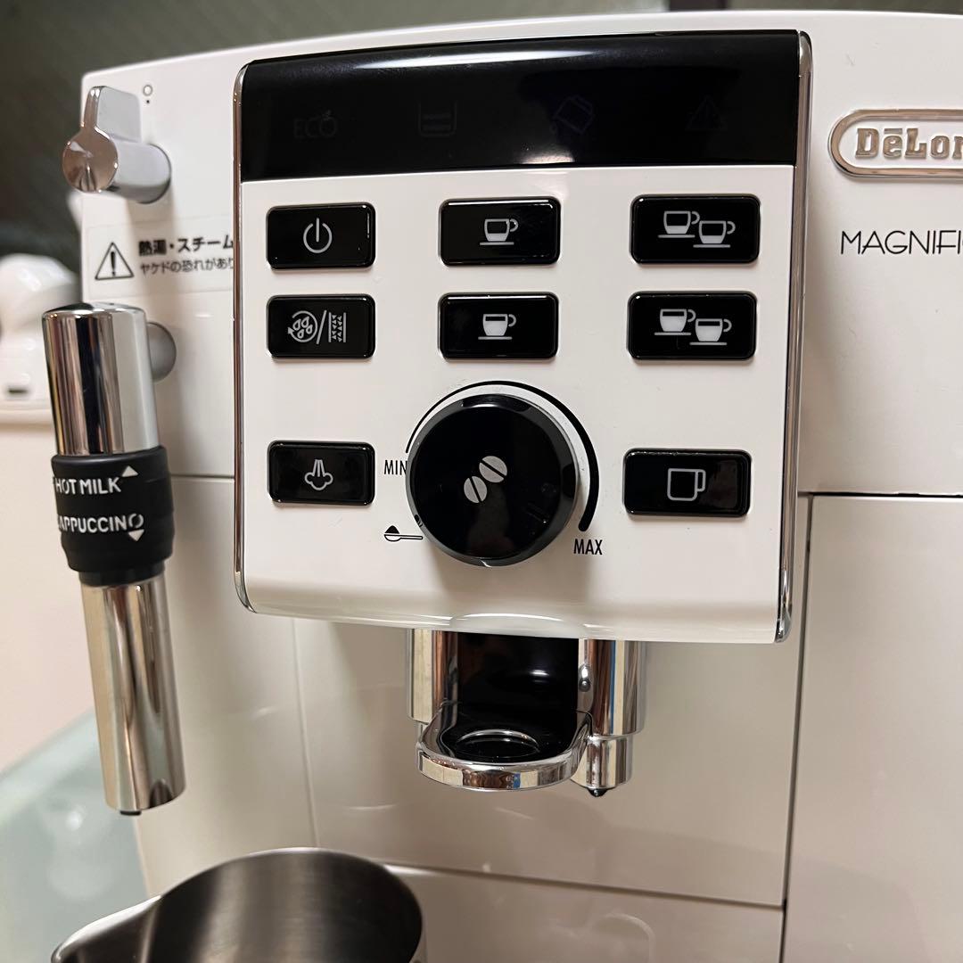 【美品・送料無料】デロンギ マグニフィカS ECAM23120WN