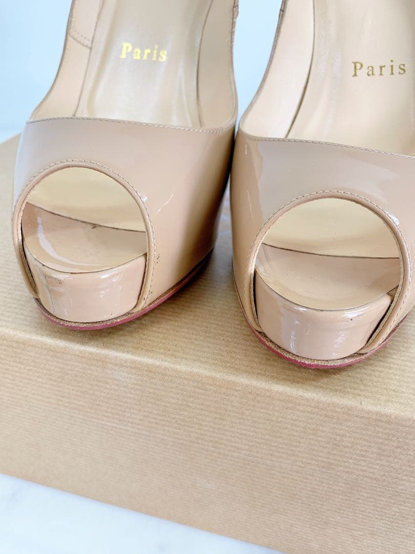 ＊Christian Louboutin オープントゥ ハイヒール　ベージュ