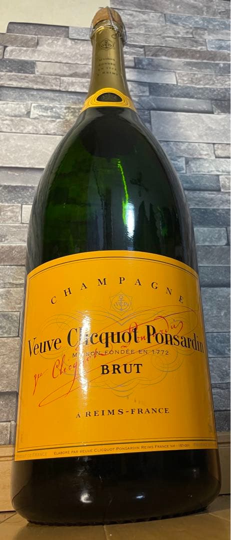 巨大シャンパン空きボトル　ヴーヴ・クリコ イエローラベル 3000ml