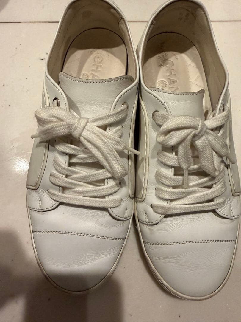 CHANEL ホワイトレザー ラバースニーカー　37.5