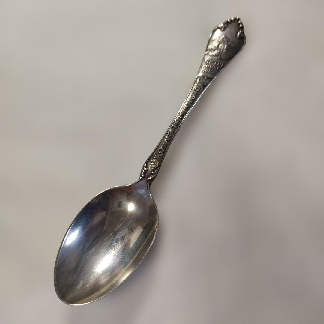 銀製。STERLING。シルバーSILVER。 スプーン。ワシントン山。約20g