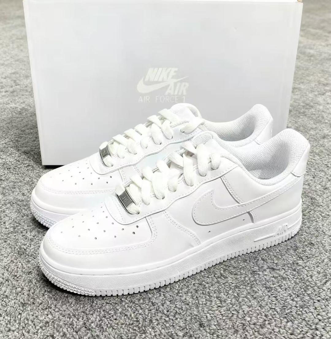 靴 nike air force 1 low white