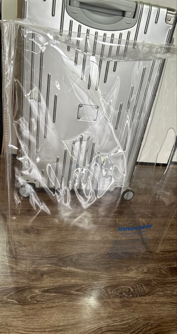 イノベーター innovator キャリーケース スーツケース　アルミ　70L