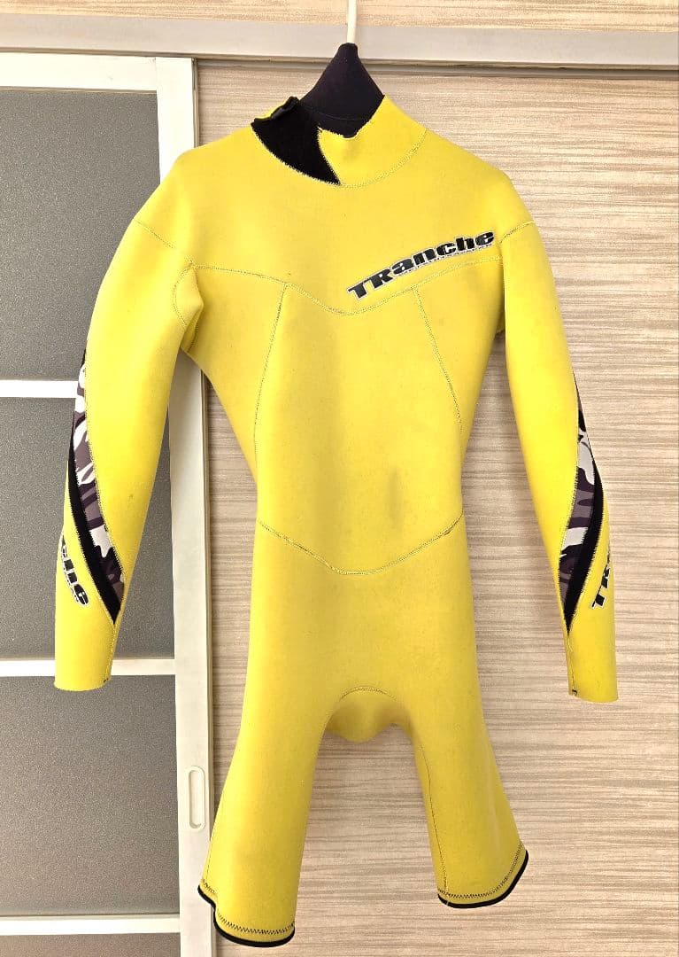 Tranche イエロー ウェットスーツ