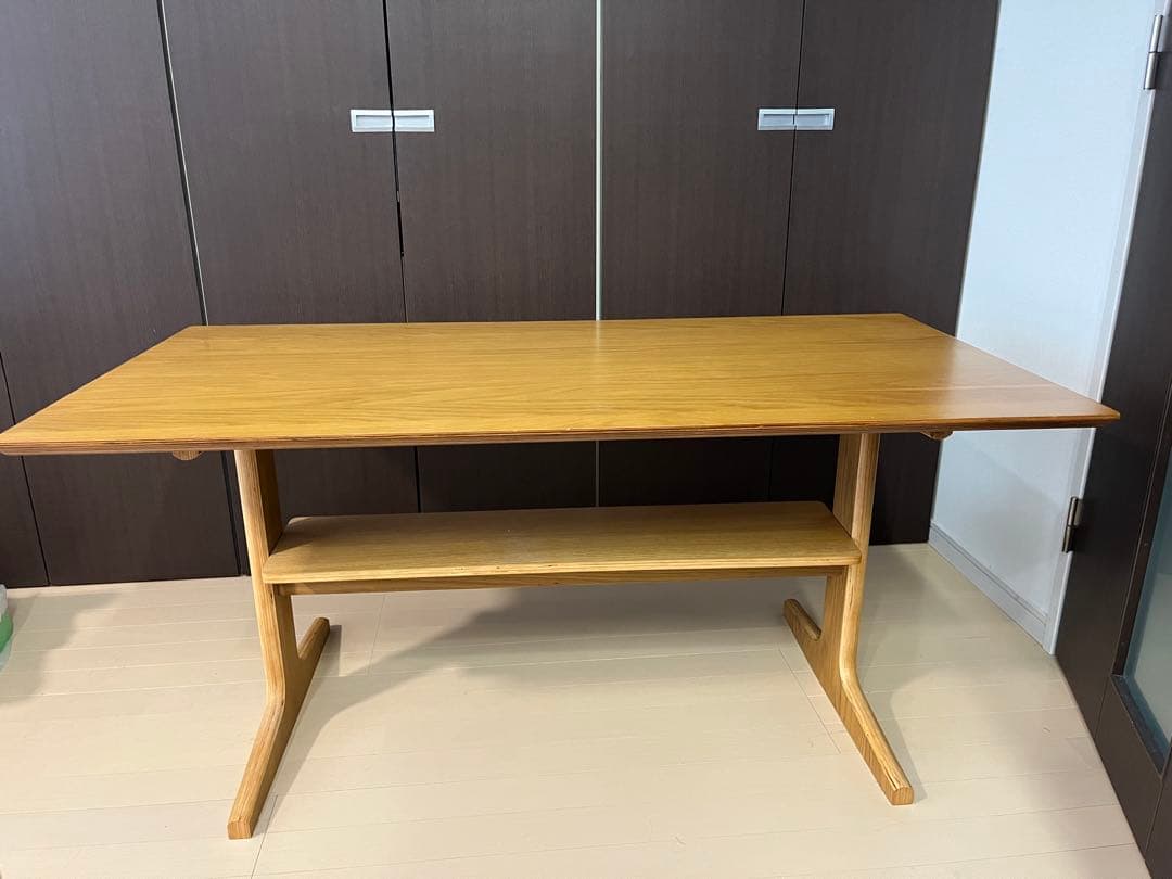 【無印良品】リビングでもダイニングでもつかえるテーブル・２・オーク材