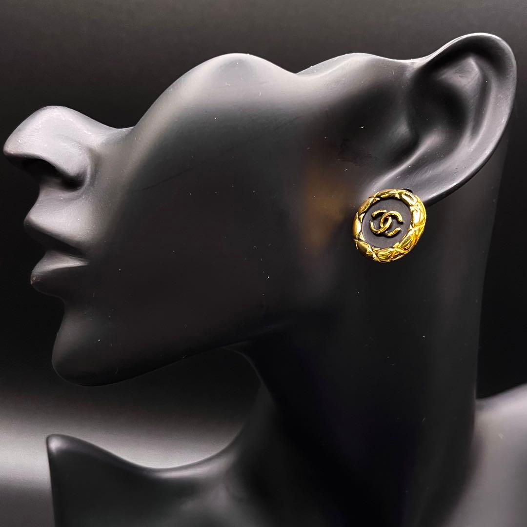 希少 ヴィンテージ シャネル ピアス ココマーク マトラッセ ブラック×ゴールド
