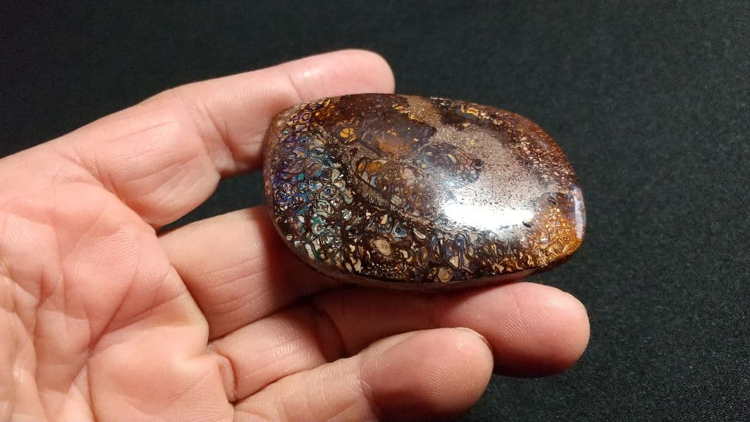 ボルダ―オパ―ル 原石