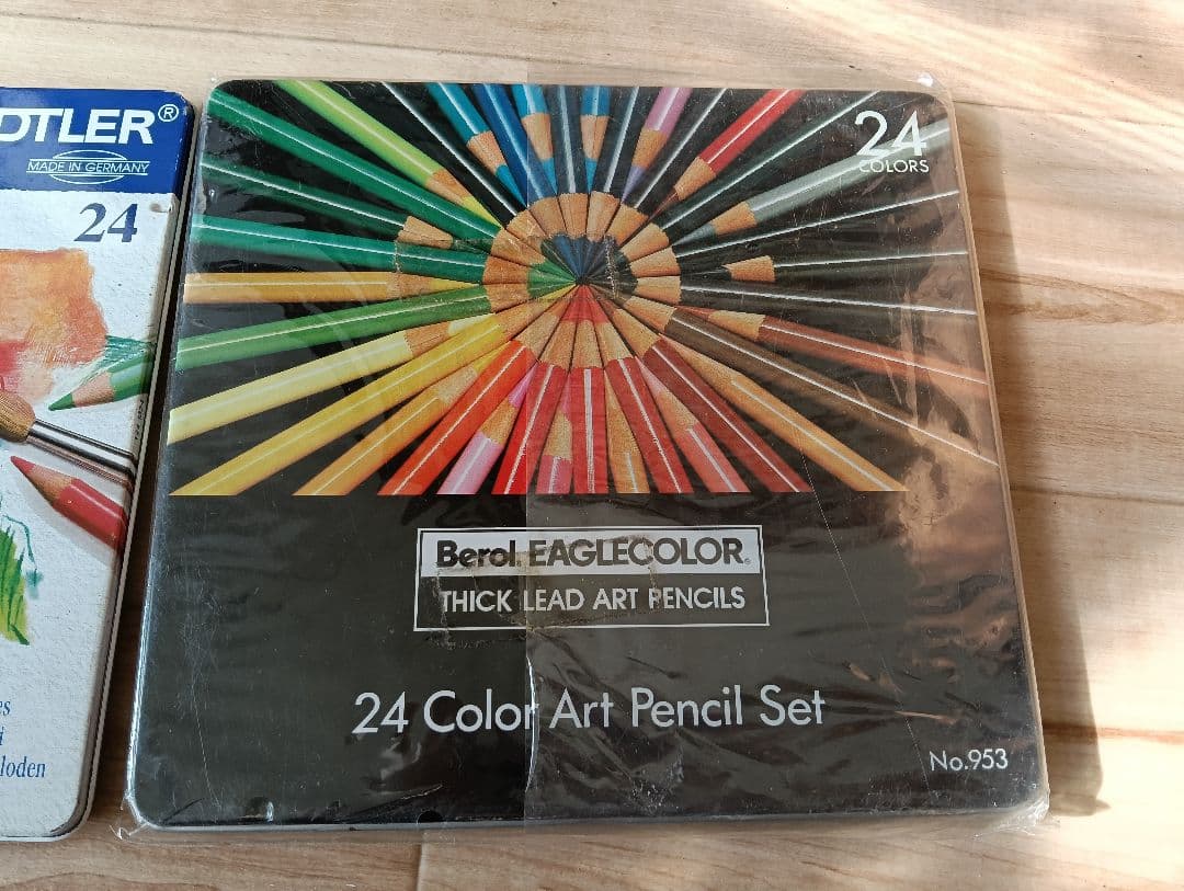 カラットアクェレル　ステッドラーと、ベロール　イーグルカラー 24色